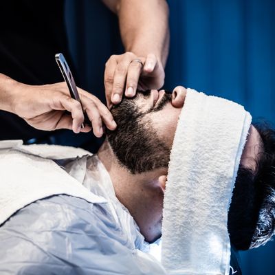 Beard trim, front profile